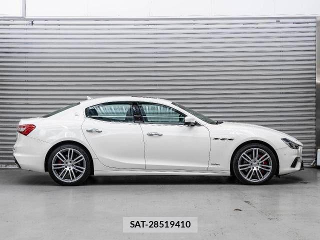Maserati GHIBLI 2018-09 611584-10