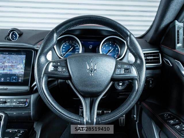 Maserati GHIBLI 2018-09 611584-7