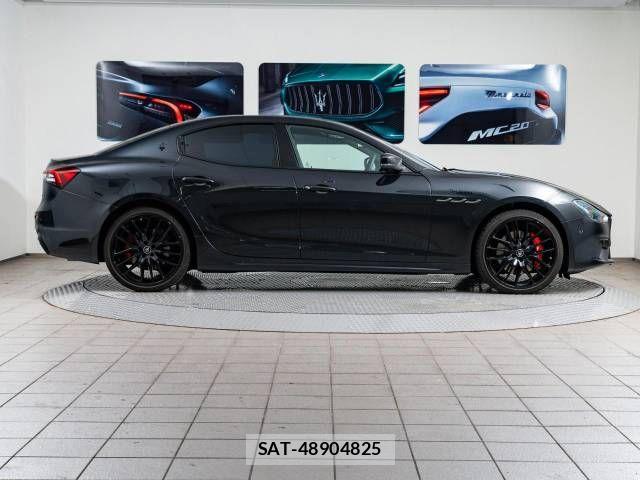 Maserati GHIBLI 2023-12 1182325-15