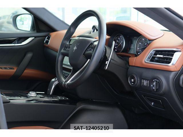 Maserati GHIBLI 2021-07 1212713-8