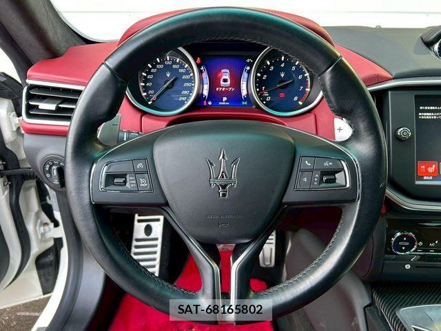 Maserati GHIBLI 2014-06 1826397-9
