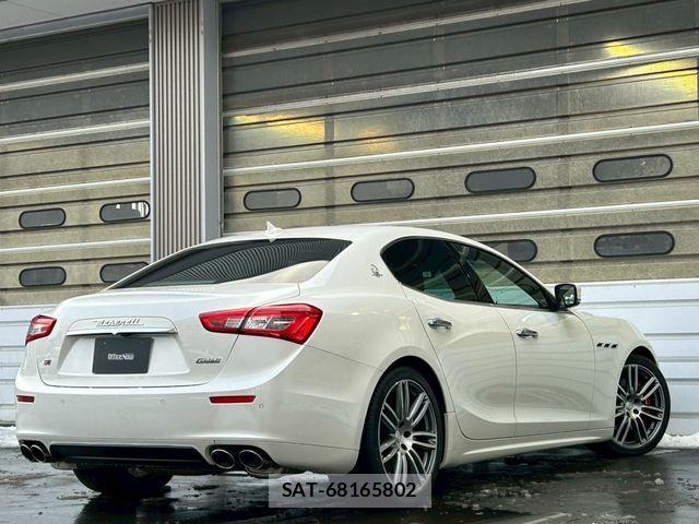 Maserati GHIBLI 2014-06 1826397-2