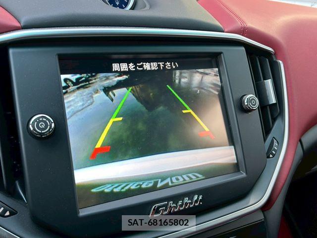Maserati GHIBLI 2014-06 1826397-6
