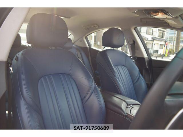 Maserati GHIBLI 2016-02 3714724-12