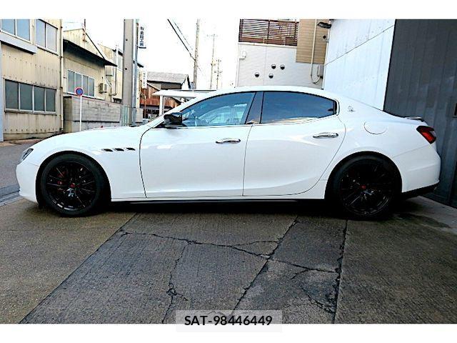 Maserati GHIBLI 2016-03 4044946-13