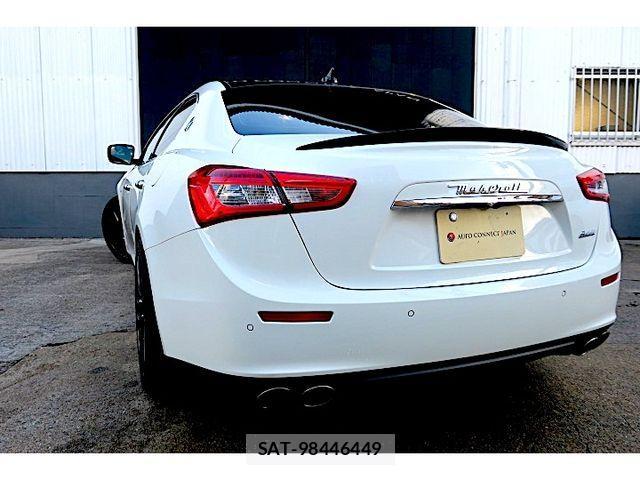Maserati GHIBLI 2016-03 4044946-16