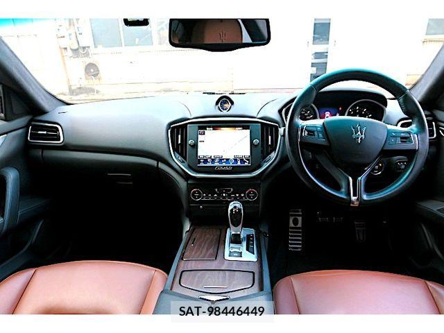Maserati GHIBLI 2016-03 4044946-25