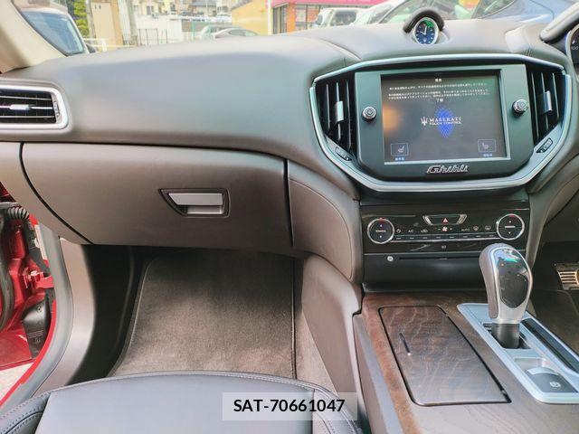 Maserati GHIBLI 2018-09 4755251-16