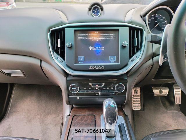Maserati GHIBLI 2018-09 4755251-17