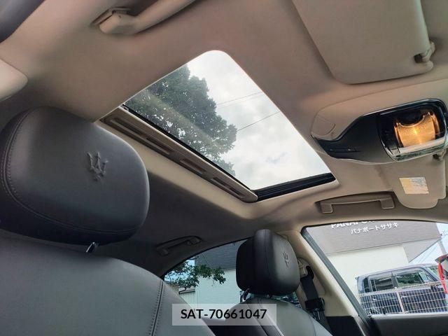 Maserati GHIBLI 2018-09 4755251-22