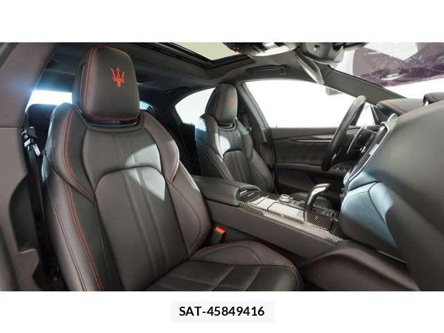 Maserati GHIBLI 2021-09 5871363-12
