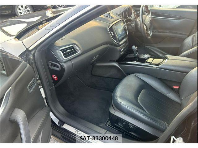 Maserati GHIBLI 2017-09 5871371-19