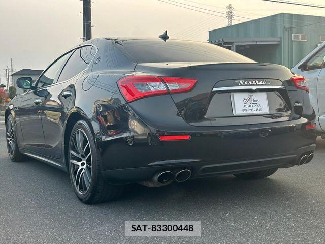 Maserati GHIBLI 2017-09 5871371-4