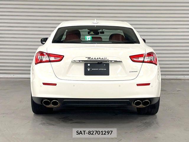 Maserati GHIBLI 2017-03 6012219-10