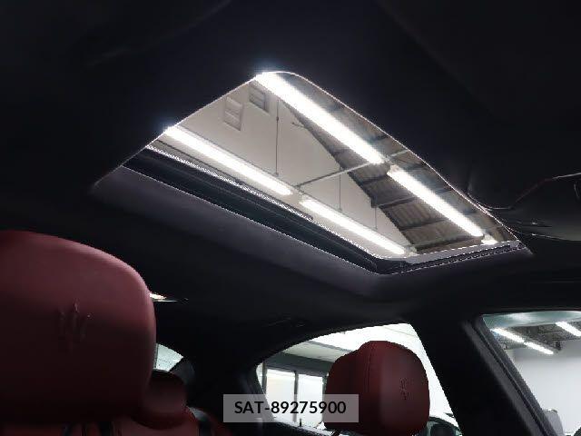 Maserati GHIBLI 2016-05 6012228-10