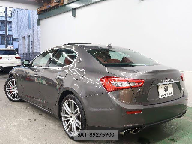 Maserati GHIBLI 2016-05 6012228-14
