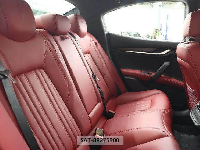 Maserati GHIBLI 2016-05 6012228-20