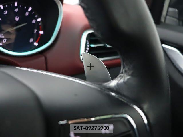 Maserati GHIBLI 2016-05 6012228-28