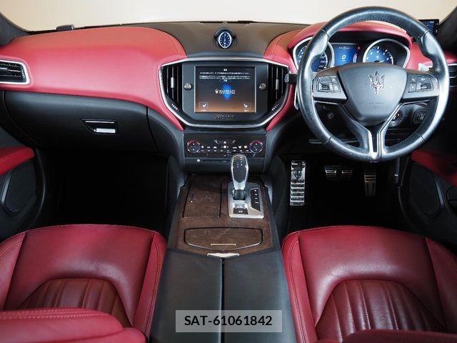 Maserati GHIBLI 2016-09 6216601-3