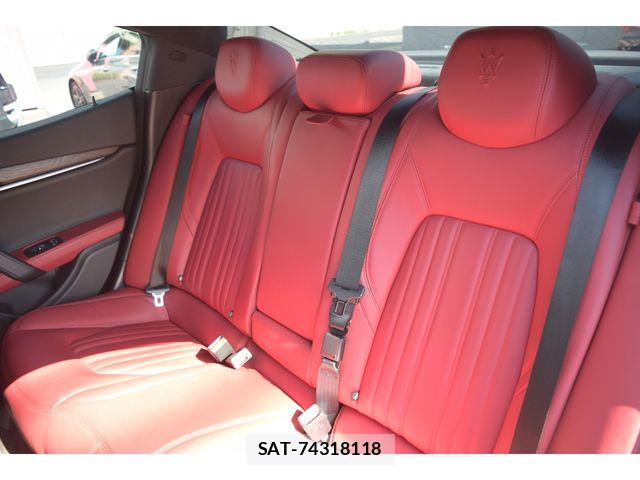 Maserati GHIBLI 2016-09 6216602-15