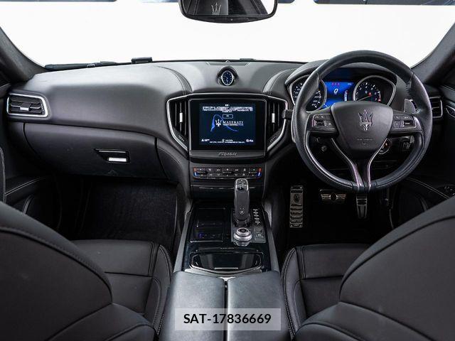 Maserati GHIBLI 2021-05 6216592-4