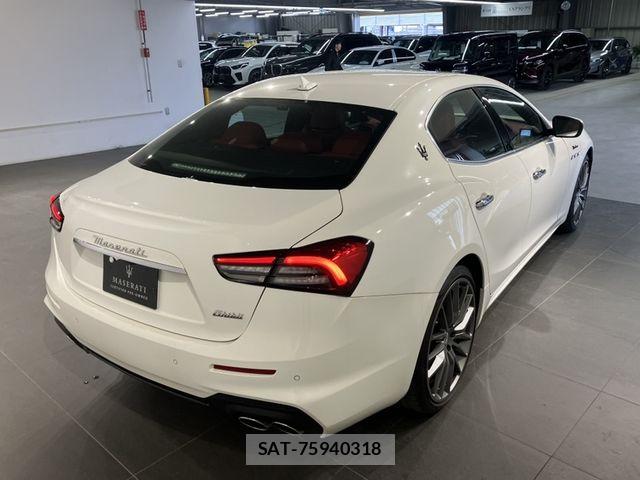 Maserati GHIBLI 2021-12 6216586-2