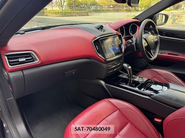 Maserati GHIBLI 2019-10 6245406-11