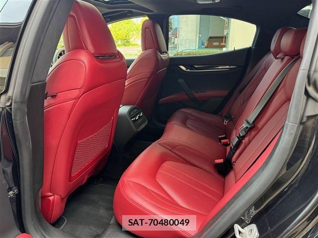 Maserati GHIBLI 2019-10 6245406-13