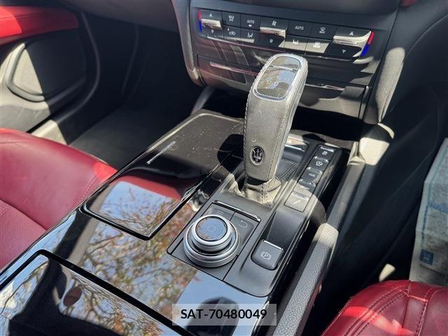 Maserati GHIBLI 2019-10 6245406-19