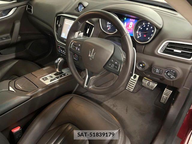 Maserati GHIBLI 2016-12 6499786-13