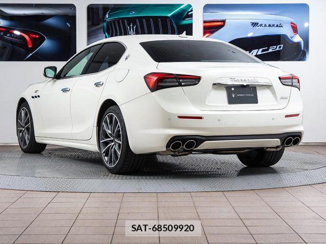 Maserati GHIBLI 2023-11 6613009-15