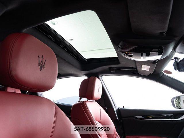 Maserati GHIBLI 2023-11 6613009-6