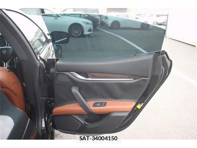 Maserati GHIBLI 2014-07 6676749-28
