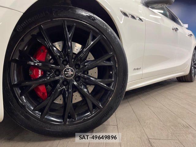 Maserati GHIBLI 2018-11 6815787-13