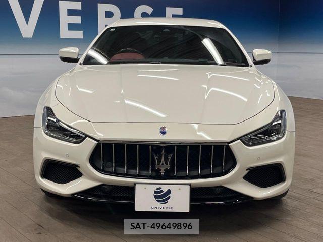 Maserati GHIBLI 2018-11 6815787-14