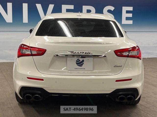 Maserati GHIBLI 2018-11 6815787-15