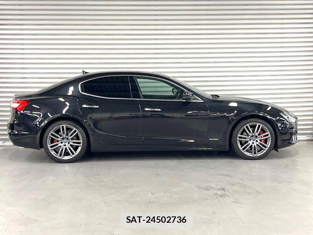 Maserati GHIBLI 2018-05 6815789-15