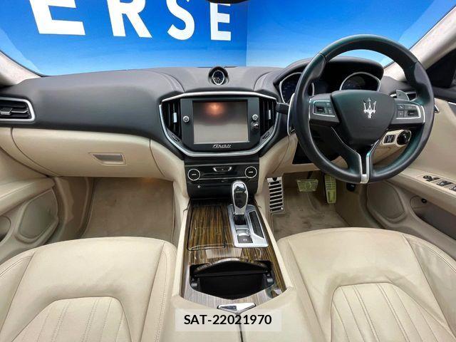 Maserati GHIBLI 2014-09 6907965-1