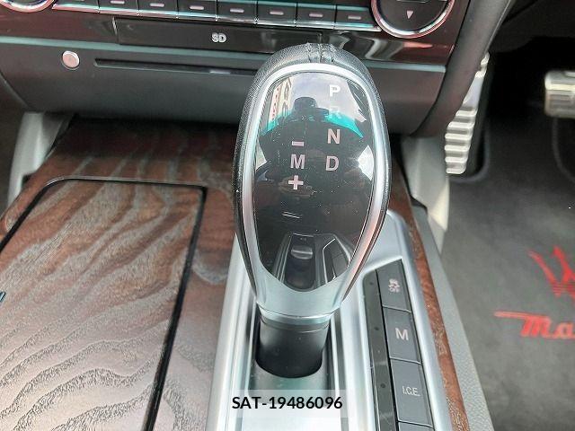 Maserati GHIBLI 2015-06 7221276-11
