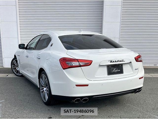 Maserati GHIBLI 2015-06 7221276-16