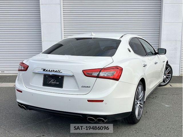 Maserati GHIBLI 2015-06 7221276-1