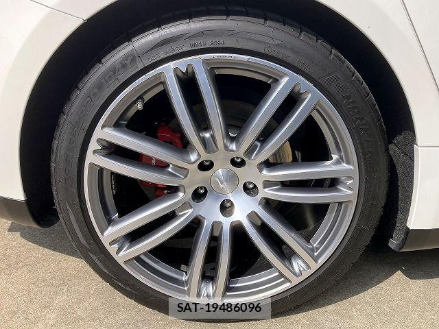 Maserati GHIBLI 2015-06 7221276-5