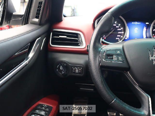 Maserati GHIBLI 2016-12 7272264-24