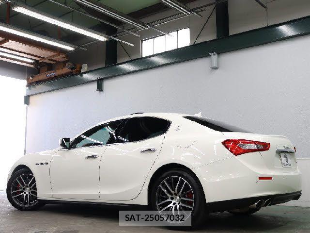 Maserati GHIBLI 2016-12 7272264-2