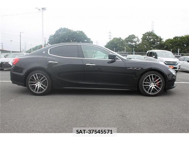 Maserati GHIBLI 2014-12 7328174-4