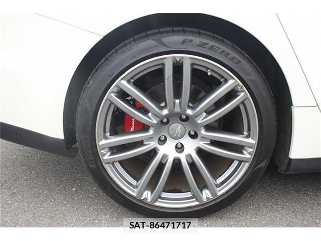 Maserati GHIBLI 2016-01 7328175-12