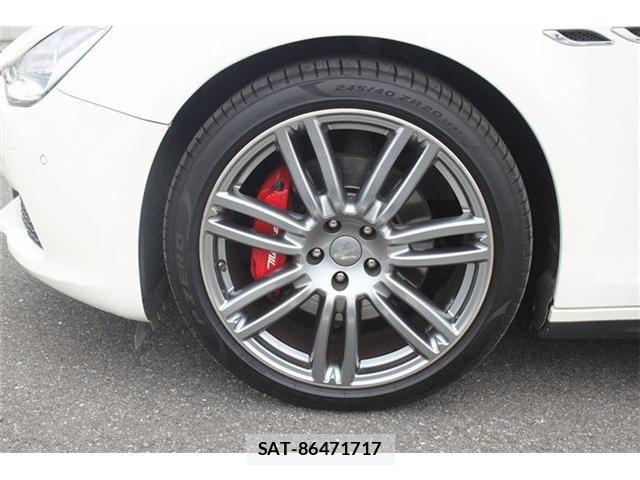 Maserati GHIBLI 2016-01 7328175-28