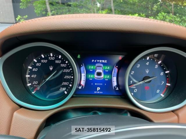 Maserati GHIBLI 2016-10 7358611-11