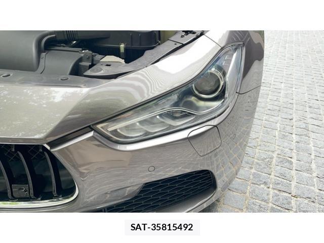 Maserati GHIBLI 2016-10 7358611-23