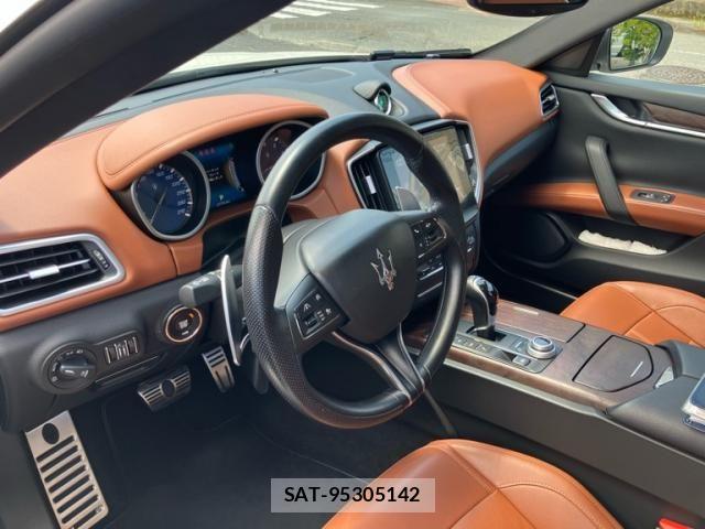 Maserati GHIBLI 2017-01 7455539-13
